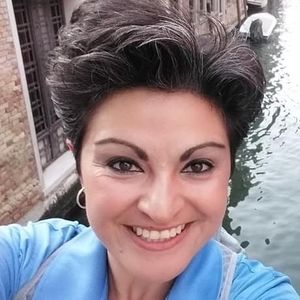 Meet your Posher, Dee
